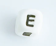 10pcs E 10 шт./лот, бусины с русскими буквами, пищевое качество, 12 мм, силиконовые жевательные бусины с алфавитом для прорезывания зубов, ожерелье, соска, цепочка для прорезывания зубов, детский Прорезыватель - Цвет: 10pcs E
