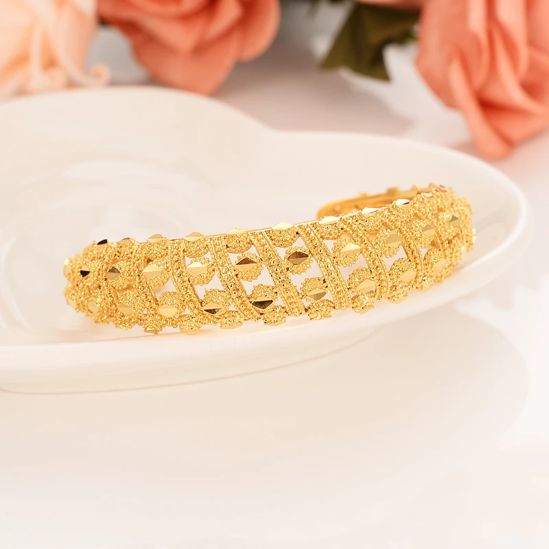Gold plated cuff Bangle for Women Dubai Bride Wedding Ethiopian Bracelet Africa Bangle Jewelry Gold Charm Bracelet party gifts