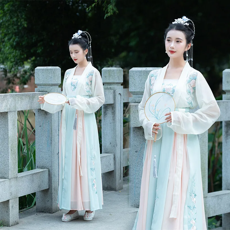 

Green Classical Dance Costume Women Embroidery Hanfu Folk Festival Outfit Fairy Dress Singer Performance Clothes 3 Pcs DF1359