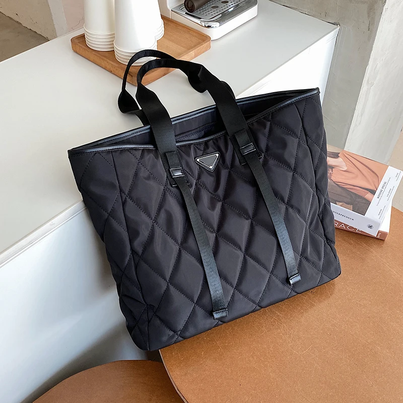 Luxury Winter Large Shoulder Bags for Women 2020 Trend Hand Bag Women's Branded Trending Black Handbags and Purses Sac a main