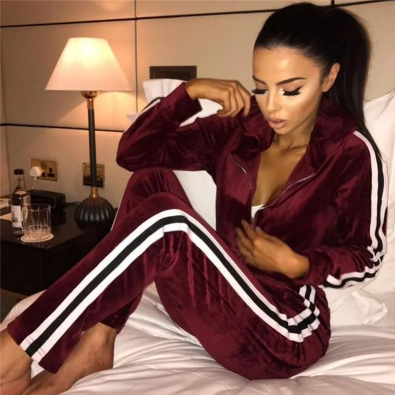 

4 Color 4 Sizes New Women Sportswear Autumn Winter Warm Velvet Two Piece Set Stripe Sweatshirt Pant Sweat Suit Home Clothing