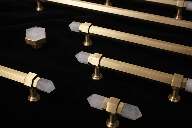 poignées de meuble en cristal naturel et en laiton pour placard de quincaillerie de luxe