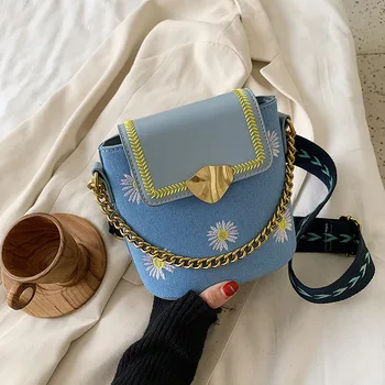 

2020 new women's chain handbag fresh daisy messenger bag women's simple bucket bag hand bag