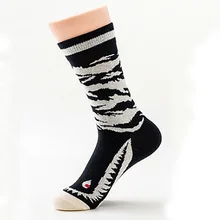 Забавные милые носки с героями мультфильмов для женщин и мужчин, носки для скейтборда в стиле Харадзюку, креативные носки с рисунками животных, черно-белые носки с принтом акулы, Размер 3