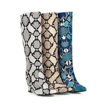 Ботинки женские кожаные туфли на танкетке с острым носком, без застежки, со змеиным принтом ковбойские высокие сапоги до колена ботинки