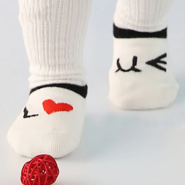 Kacakid для детей Для мальчиков и девочек, носки с забавными рисунками хлопковый для новорожденных носки для девочек белый и черный