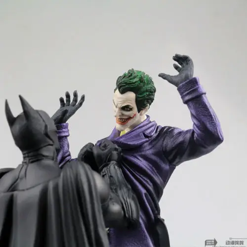 Warner Bros Batman Arkham Origins Statue VS Joker Collectors Edition DC Comic