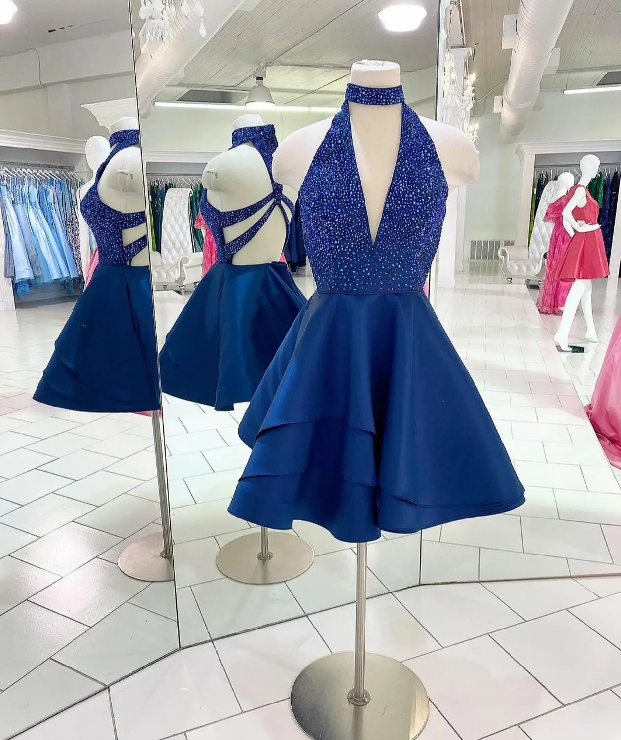 

Short A-Line Beaded V-Neck Satin Blue Homecoming Dresses with Pockets Knee Length Criss Cross Back Graduation Dresses for Teens