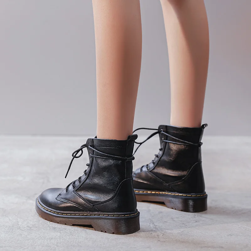 Big yards for women's shoes Fashion 2020 Autumn new thin lace-up motorcycle small boot rider eight hole boots