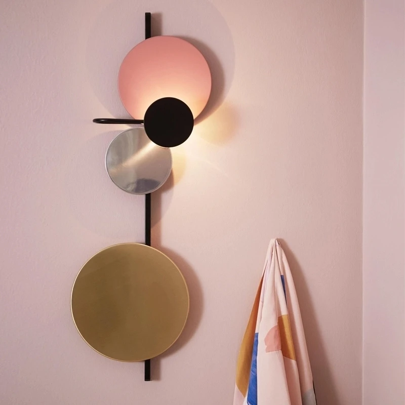 

Postmodern retro style creative Nordic LED wall lamp Postgraduate retro style creative Nordic wall light Black Golden