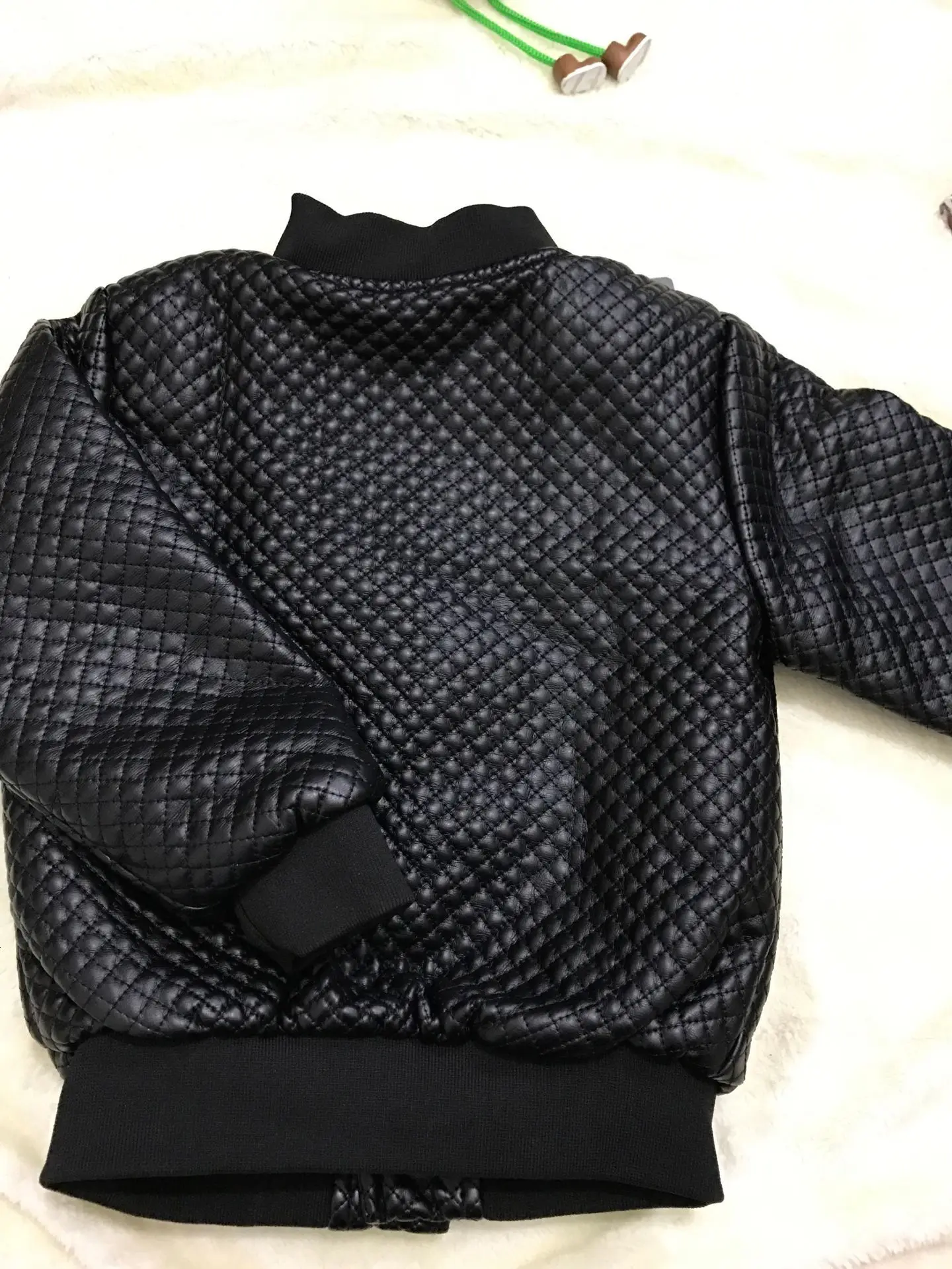Новая модная детская зимняя черная кожаная куртка для мальчиков с воротником-стойкой, утепленная куртка из искусственной кожи для маленьких мальчиков
