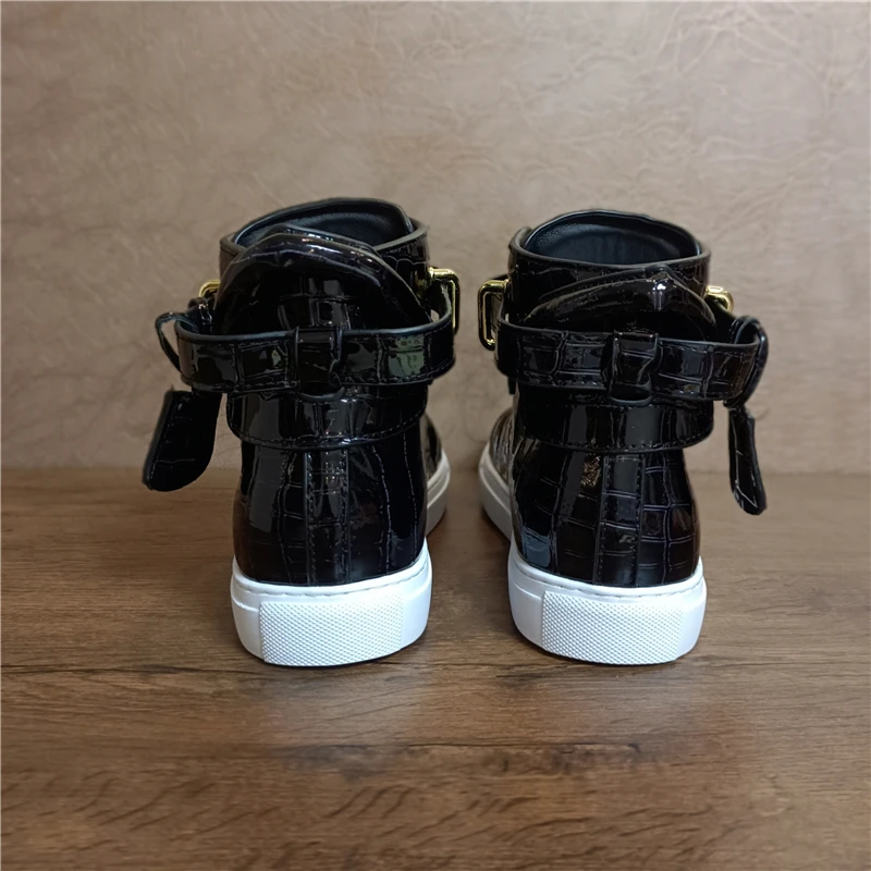 Phenkang Men Alligator Pattern High Top Sneakers Lock Lace Flats Glossy Real Leather Newest Designer Boots Men&lsquo;s Casual Shoes