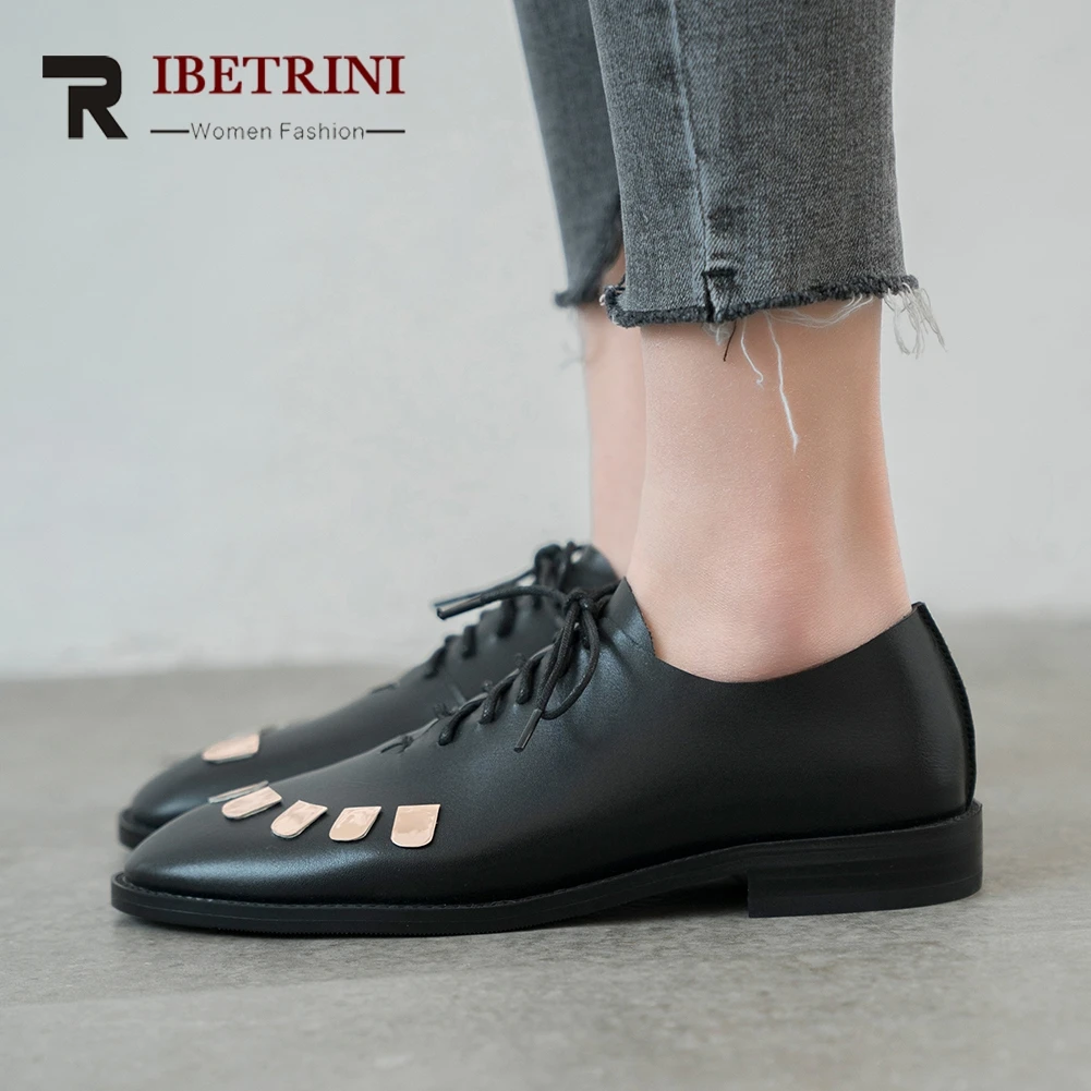 

RIBETRINI Brand New 2020 Ladies Black Genuine Leather Shoes Woman Decorating Fingers Pumps Casual Low Heel OL Pumps Women