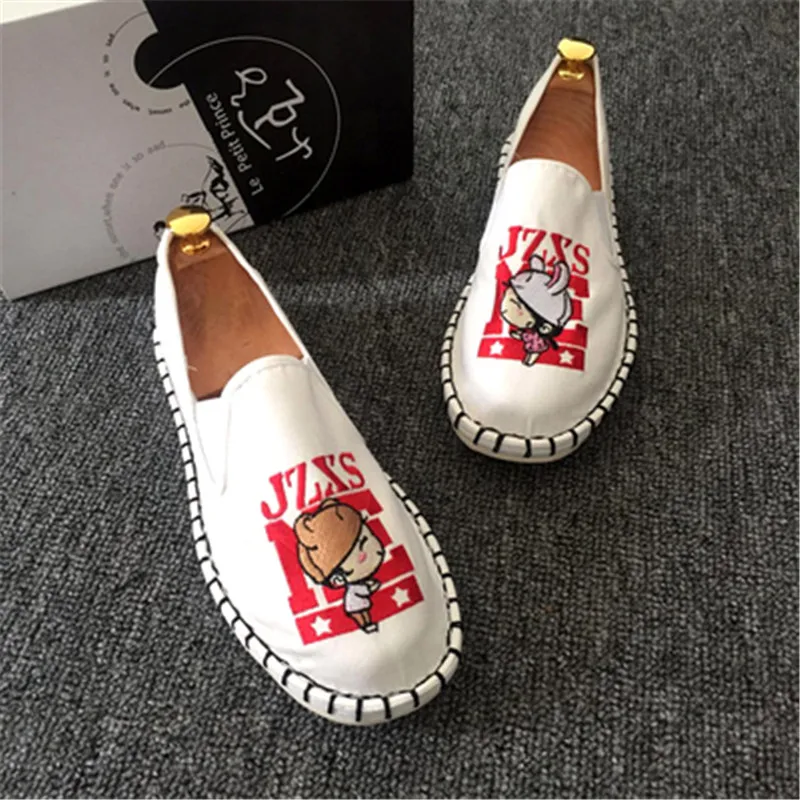 

Spring Fashion Flats Shoes Male Canvas Embroider Mens Vulcanize Shoes Sneakers Men Loafers Hard-Wearing 2019 Man Women Harajuku