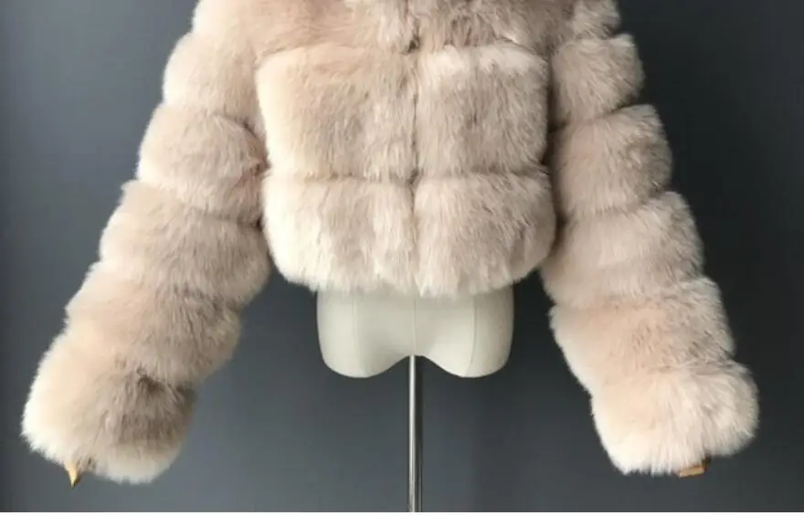 Рисунок 5 - Зимняя женская модная короткая