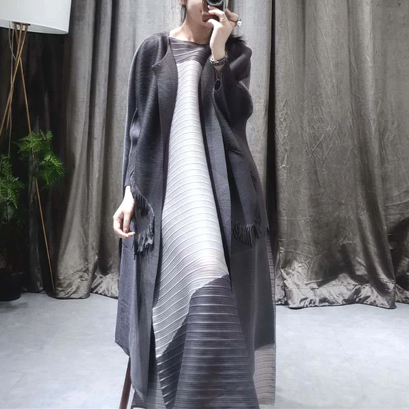 Purple Grey Miyake плиссированный удлиненный Тренч с кисточками размера плюс, женское однотонное пальто с v-образным вырезом, однобортный Тренч с широкой талией, женская мода - Цвет: Purple Grey