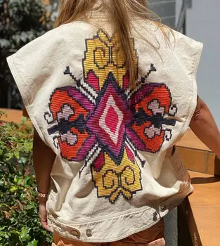 

Cream Black Denim Sleeveless Vest Waistcoat jigsaw Embroidered V-neck front buttons with pockets VEST TOP