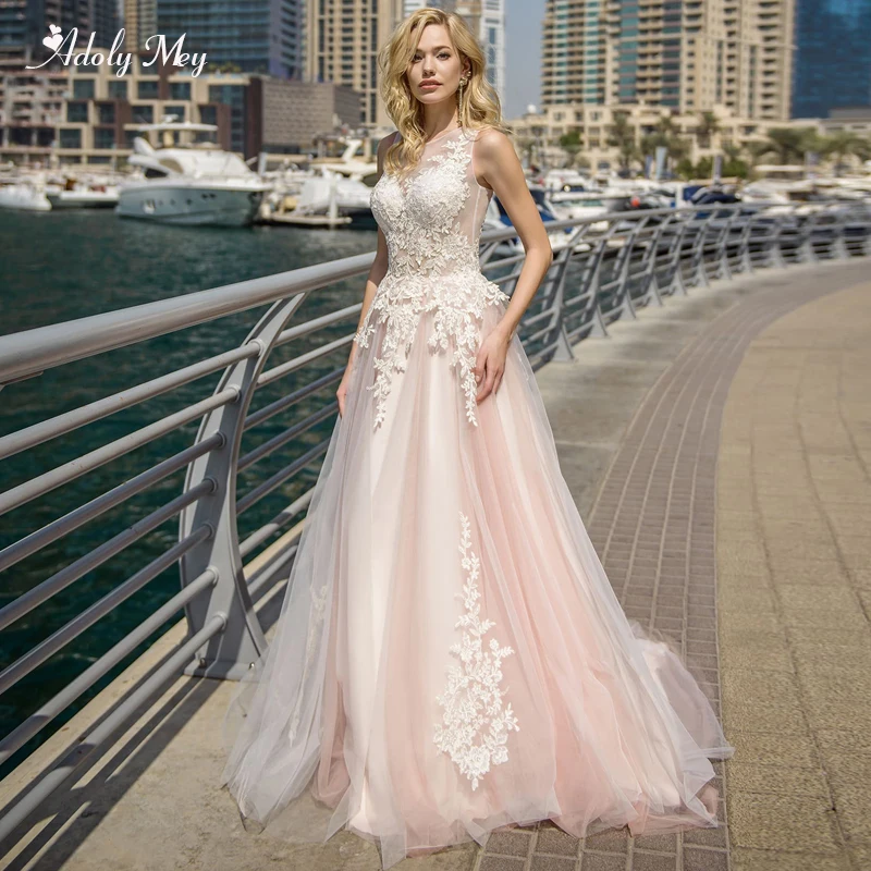 

Adoly Mey New Arrival Elegant O-Neck Button Tulle A-Line Wedding Dresses 2020 Gorgeous Appliques Brush Train Vintage Bride Gown