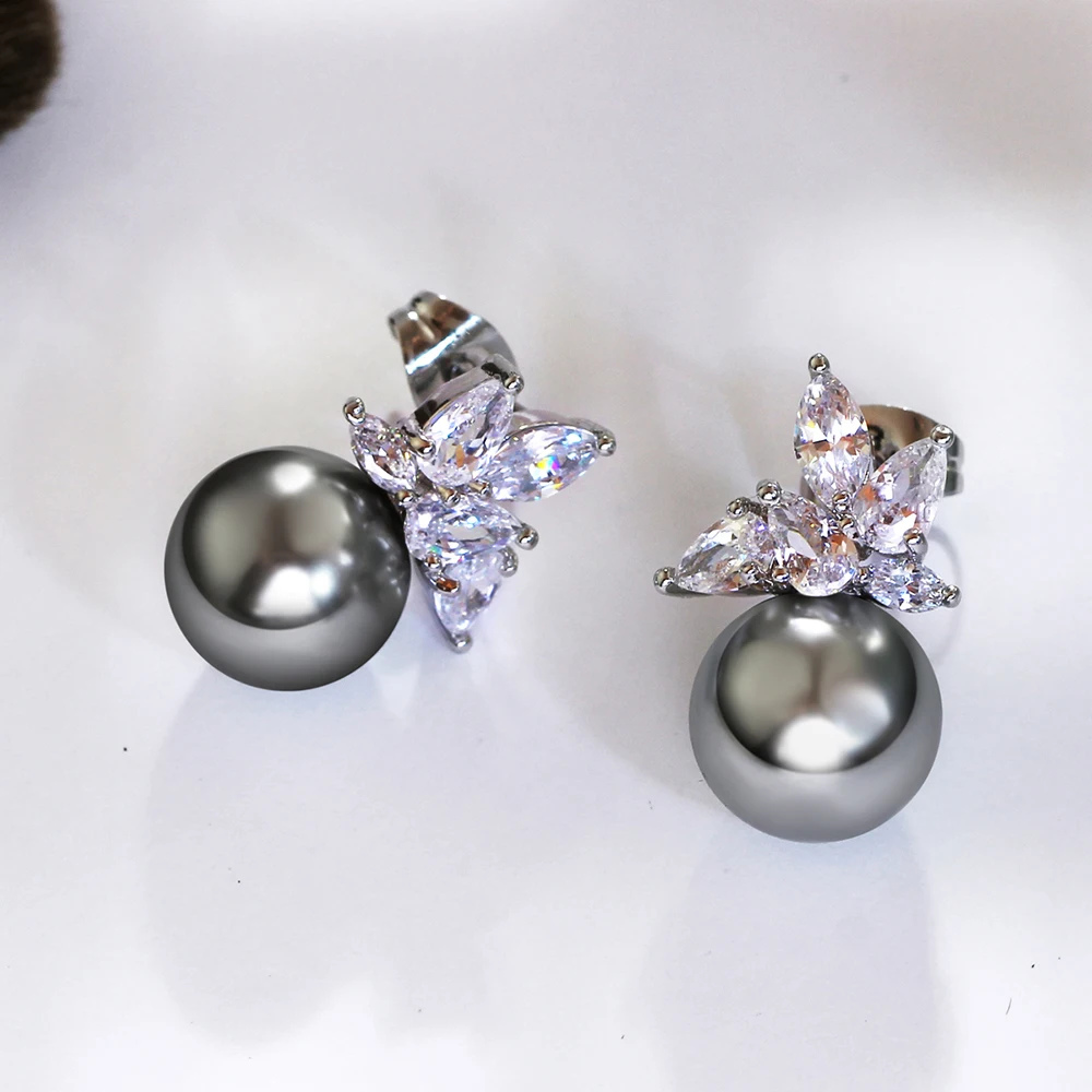Pearl stud earrings (6)