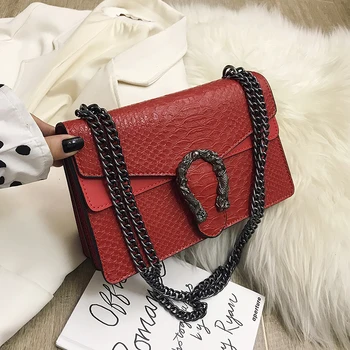 

2020 New Shoulder Bag Chains Messenger Bag Fashion Girls Casual Handbag Simple Leisure Personality Small Square Women Bag