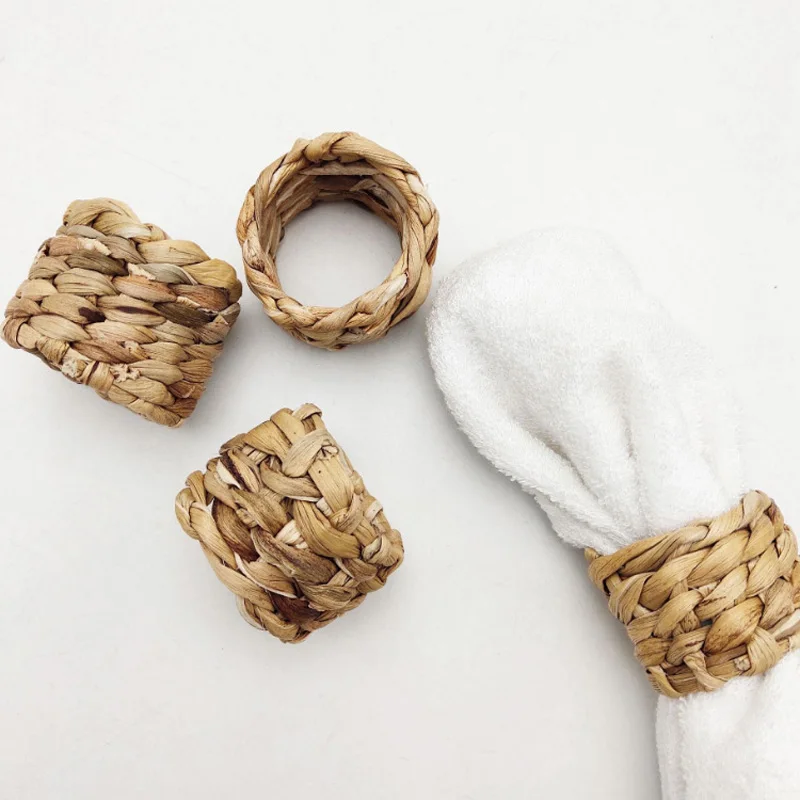 

10pcs Rustic Straw Napkin Rings Guard Grass Woven Home Dinner Serviette Buckles for Wedding Party Table Deocration