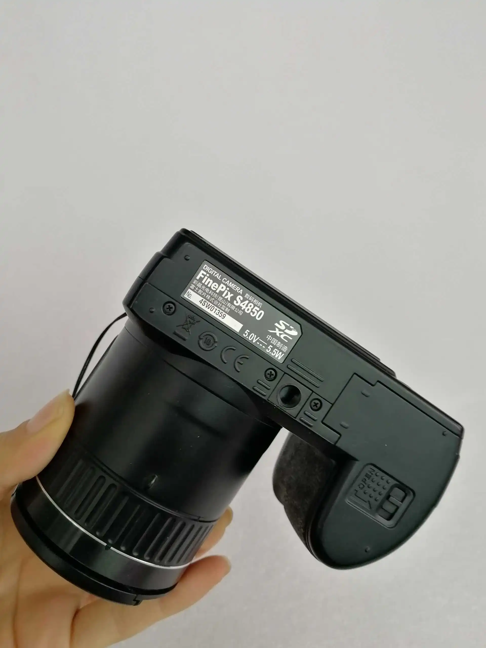 USED Fujifilm FinePix S4850 Black 16MP Digital Camera with 30x Optical Zoom and 3