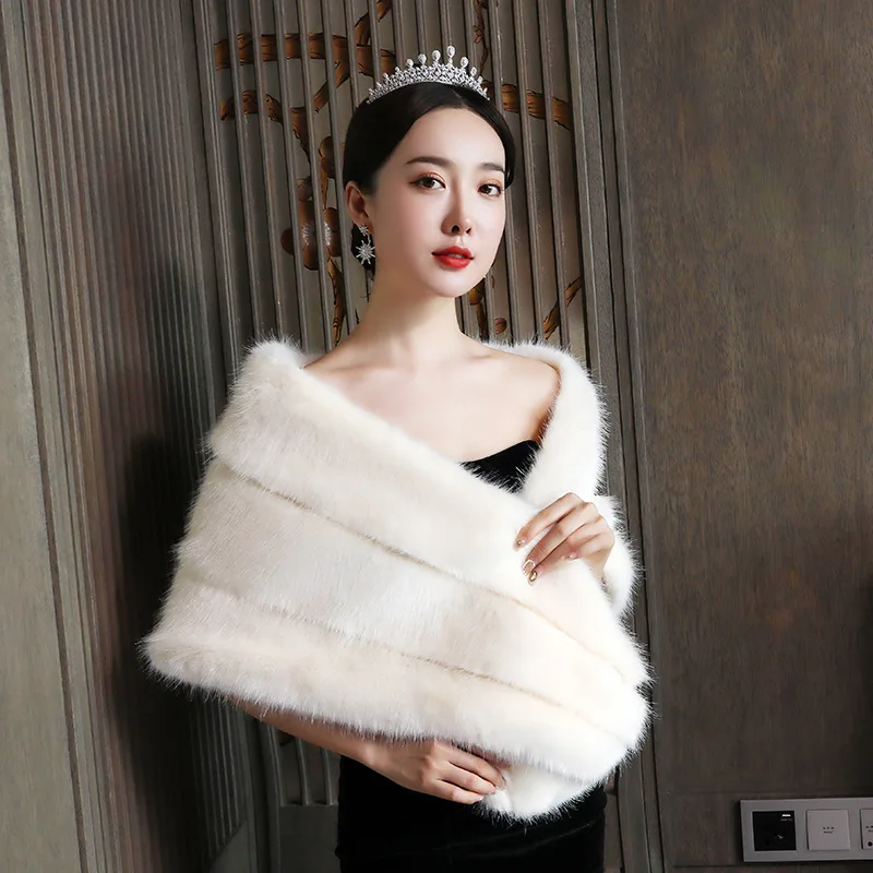 

Faux Fur Bolero Women Bridal Shawl Fur Shawl In Stock Wedding Bolero Fur Cape Mariag Cloak Fast Shipping Cape Dress Wedding Coat