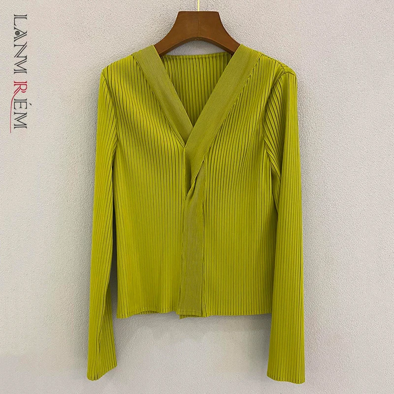 

LANMREM 2024 Spring New Pleated Top For Women Simple Casual Solid Color Female Long-sleeved V-neck Slim T-shirt 2W310