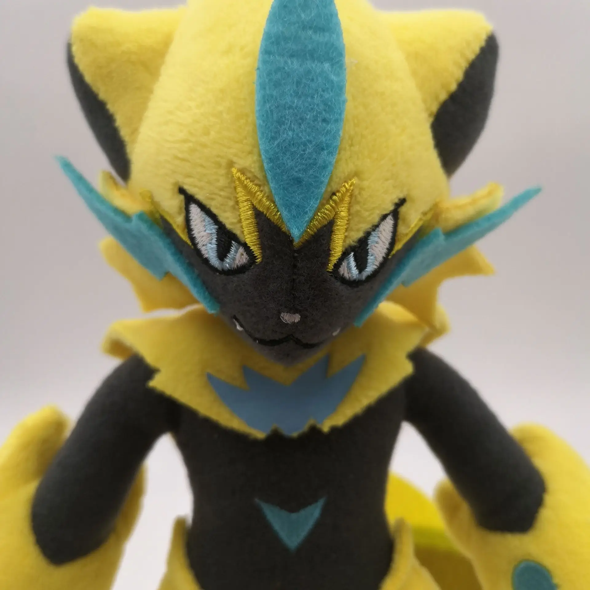 Детская плюшевая игрушка 25 см Zeraora, плюшевая игрушка, кукла, мягкая плюшевая игрушка, Мультяшные плюшевые игрушки, аниме карманное животное, подарок на день рождения, Рождество
