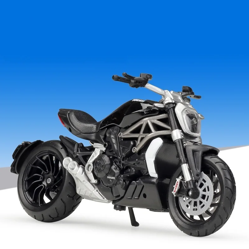 1:18 DUCATI Xdiavel S Triumph Rocket speed Triple Bonneville MV Agusta Brutale 1090 KTM 1190 RC8 Supermoto R литой мотоцикл - Цвет: Ducati Xdiavel S