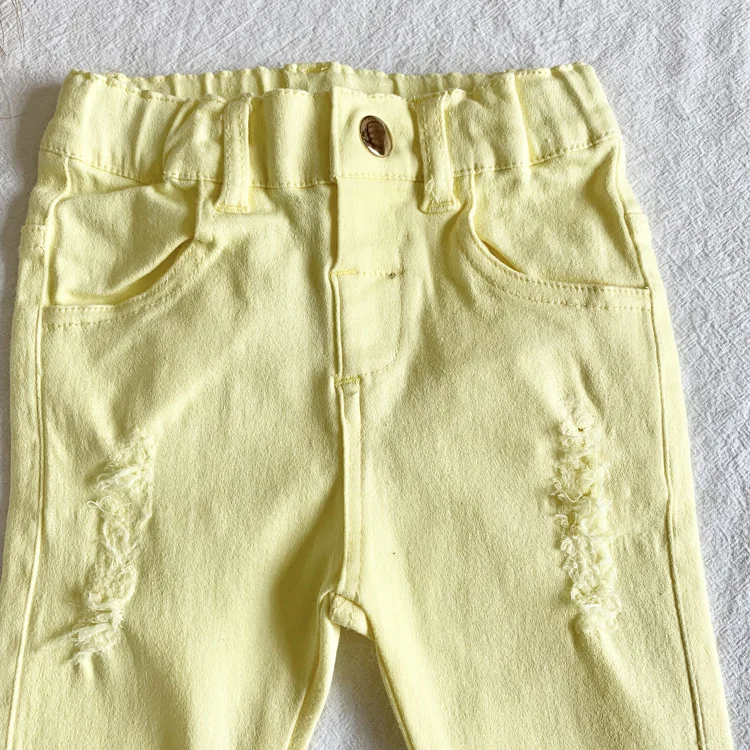Осенне-весенние рваные джинсы для маленьких девочек Детские рваные штаны белые, желтые джинсовые леггинсы с эластичной резинкой на талии для девочек