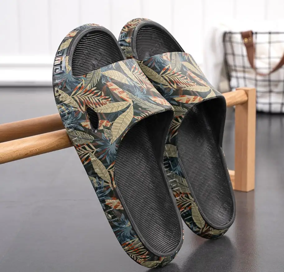 

Men Slippers Cool Male Summer Outdoor New Casual Breathable Slides Man Beach Shoes Non-slip Indoor Bathroom Slippers