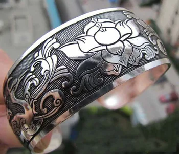 

Tibetan Silver Bracelet Peach Crane Clouds Pattern Retro Fashion Wide Ladies Bracelet Adjustable Opening Gifts For Old Man