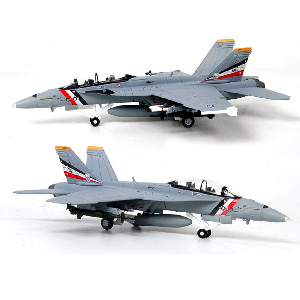 Модель самолета 1/100 F18 статическая с демонстрационной подставкой коллекционные