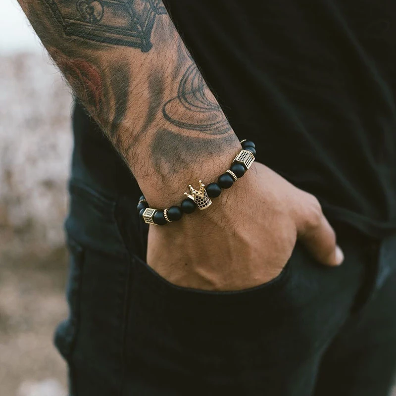 Мужской браслет с подвеской в виде короны камнями и бусинами 2020 | Украшения