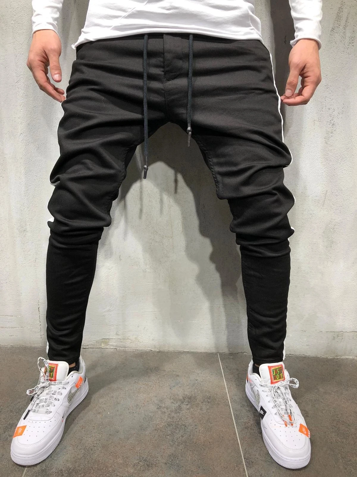 

Mens Jeans European and American Men's Denim Pants Fabrics Patchwork Casual Sports Personality Side Stitch Jeans