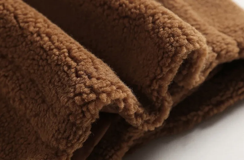 conew_8570537711_605443741_conew1