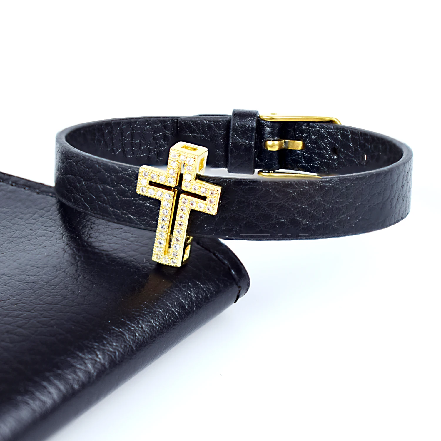 Аксессуары для женщин с вышивкой из фианита | Украшения и аксессуары