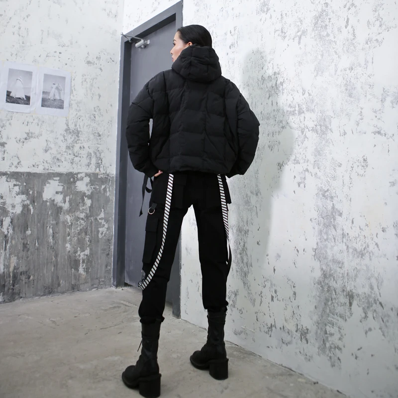 [EAM] Черное короткое теплое пальто с хлопковой подкладкой, на молнии, с длинным рукавом, свободный крой, женские парки, модная новинка, Осень-зима, 1K689