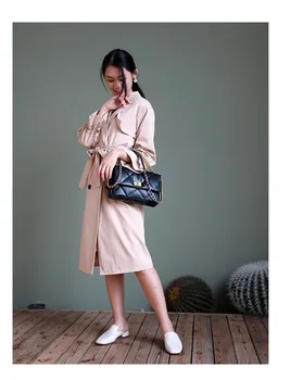 

2021 Fashionable Diamond Chain Poor Flip Lock Baotou Calfskin One Shoulder Messenger Bag Handbag Satchel