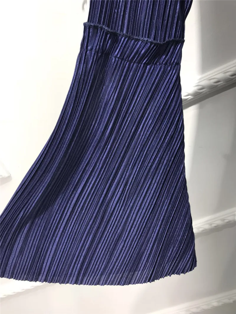 8879058684_1705462258