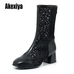 Модные женские ботинки черного цвета на толстом каблуке; сезон осень-зима; обувь из коровьей замши на платформе; черные женские ботинки на