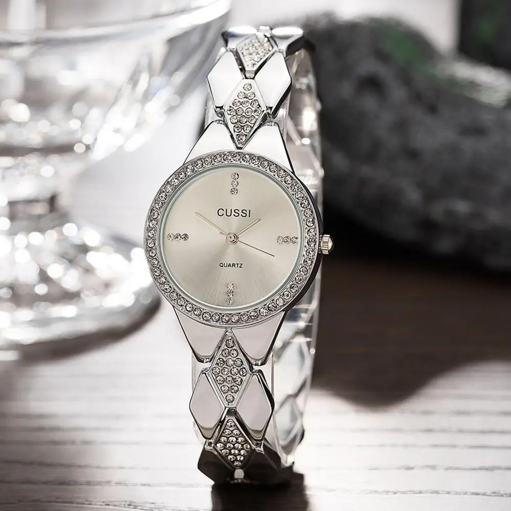 

Fashion trend alloy diamond fashion watch steel band diamond gold waterproof watch box