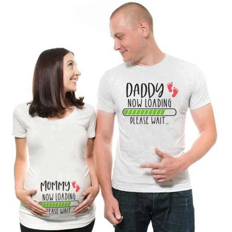 1 pièces maman papa chargement veuillez attendre t-shirt drôle Couple enceinte annonce chemises de grande taille maternité t-shirt vêtements de famille