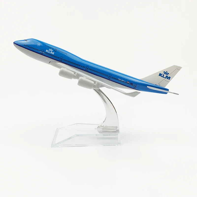 klm toy plane