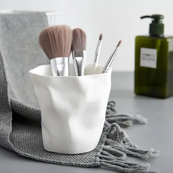 

Plastic Irregular Shape Trash Can Mini Desktop Cute Trash Can Multifunctional Makeup Brush Storage Bucket Household Storage Tool