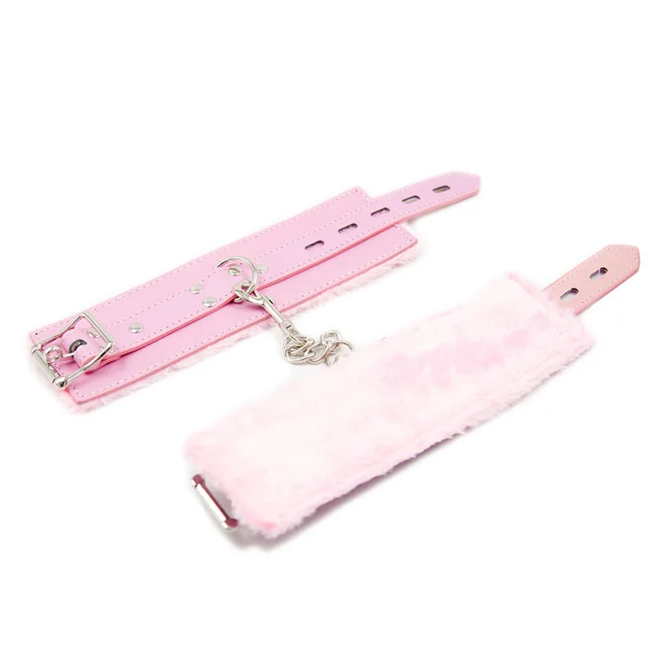 Manufacturers Direct Selling Sexy Aid Handcuffs Tied Hot Selling Lock Leather Plush Black And White with Pattern Hand Tied Handc