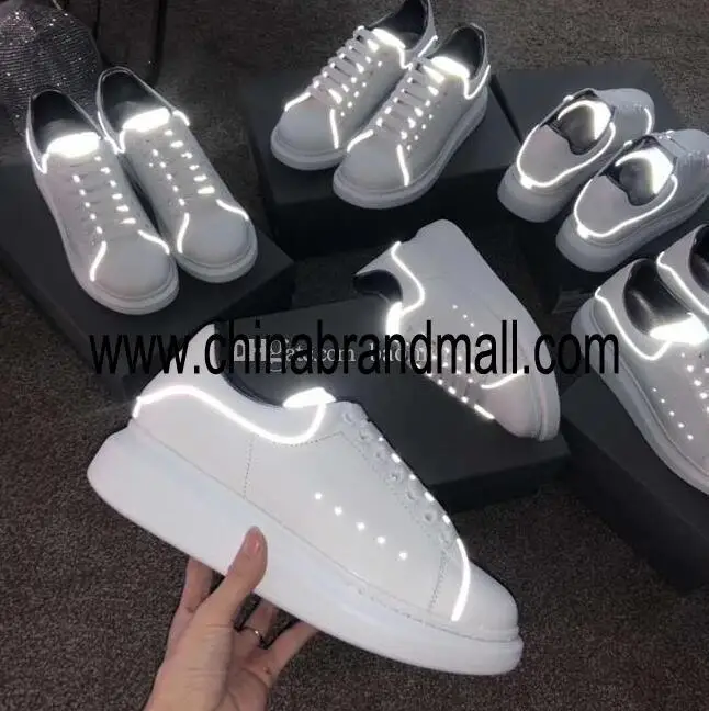 

2019 Hot Men Women White Leather With Noctilucent Ends Low Top Platform Sneakers Brand Designer Lovers Thick Bottom Casual Shoes