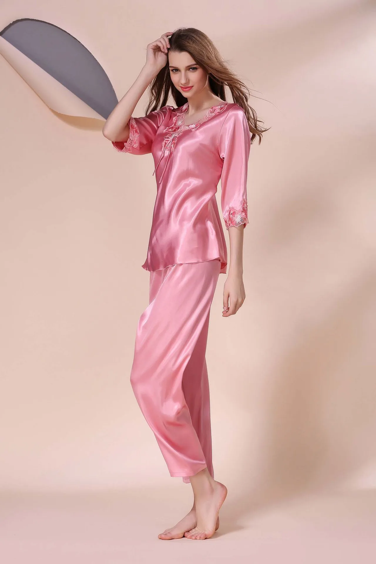 Розовые сексуальные пижамы женские пижамы набор шелковые пижамы для женщин пижамы розовые женские с длинным рукавом комплект из двух предметов нижнее белье большой размер