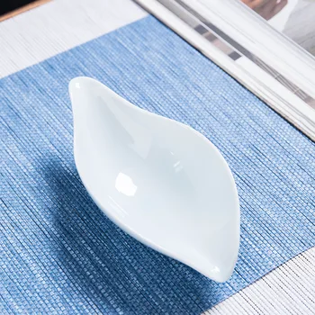 

Ceramic Tea Holder Kung Fu Tea Set Accessories Ceramic Whiteware Shadow Green Glaze Tea Ceremony Accessories Tea Shovel Teaspoon